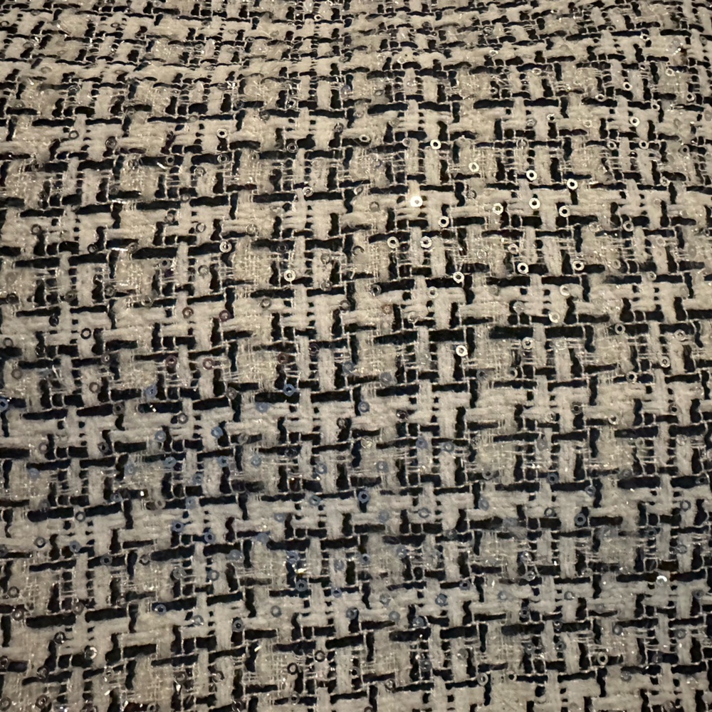 LOFT black/white sequined skirt. Size 6 Petite. NWT. - Picture 2 of 4